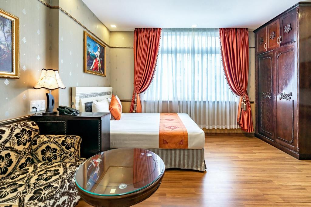 Collection O Emerald Luxury Hotel & Apartment - One-Bedroom Apartment