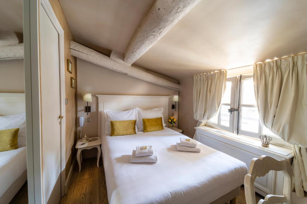 Les Quatre Dauphins - Resim 10