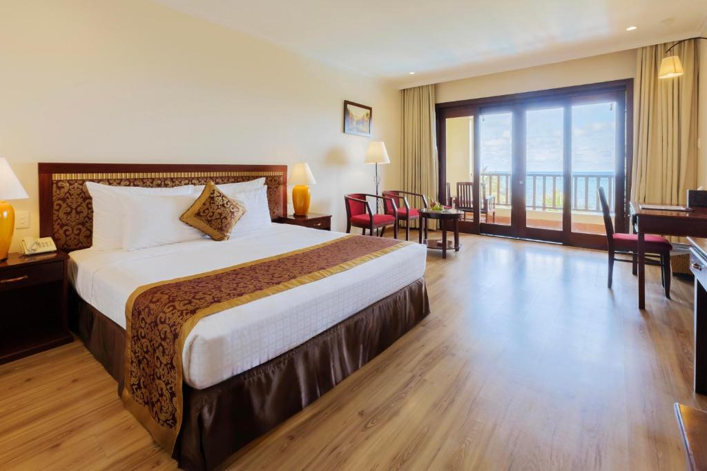 Phòng Deluxe Giường Đôi Hướng Biển