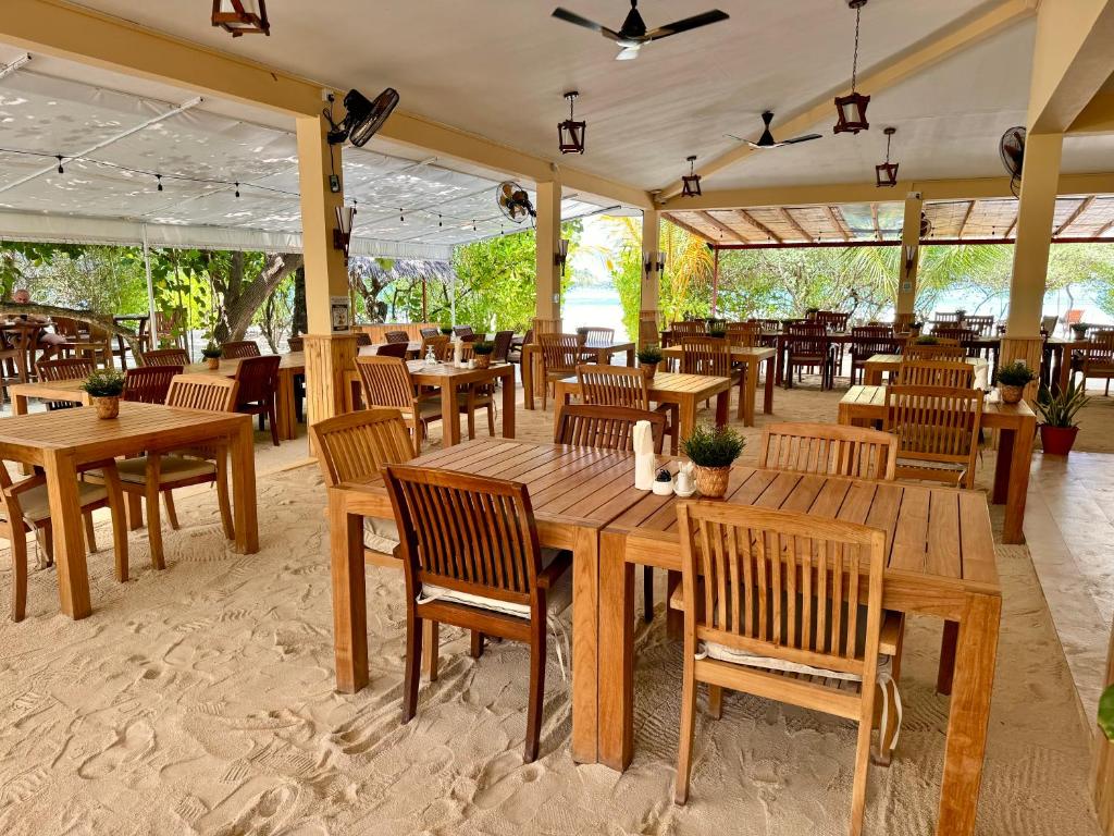 Restaurace v ubytování Pearl Sands of Maldives