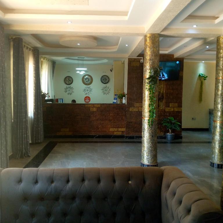 TV a/nebo společenská místnost v ubytování HOTEL ZEPTAN