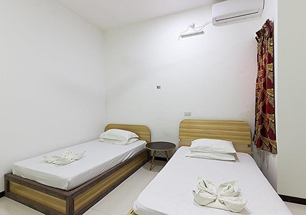 Surf Trip Maldives - 9