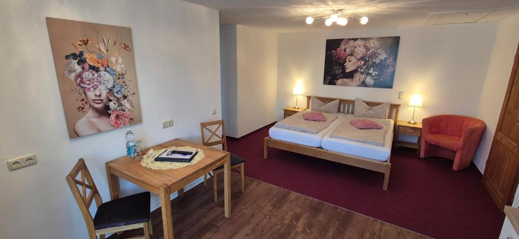 Postel nebo postele na pokoji v ubytování Hotel Meridian