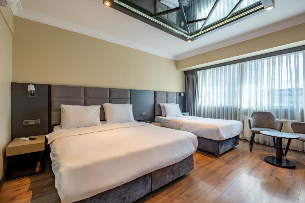 Frt Airlines Hotel - Istanbul Airport - Deluxe Triple Room