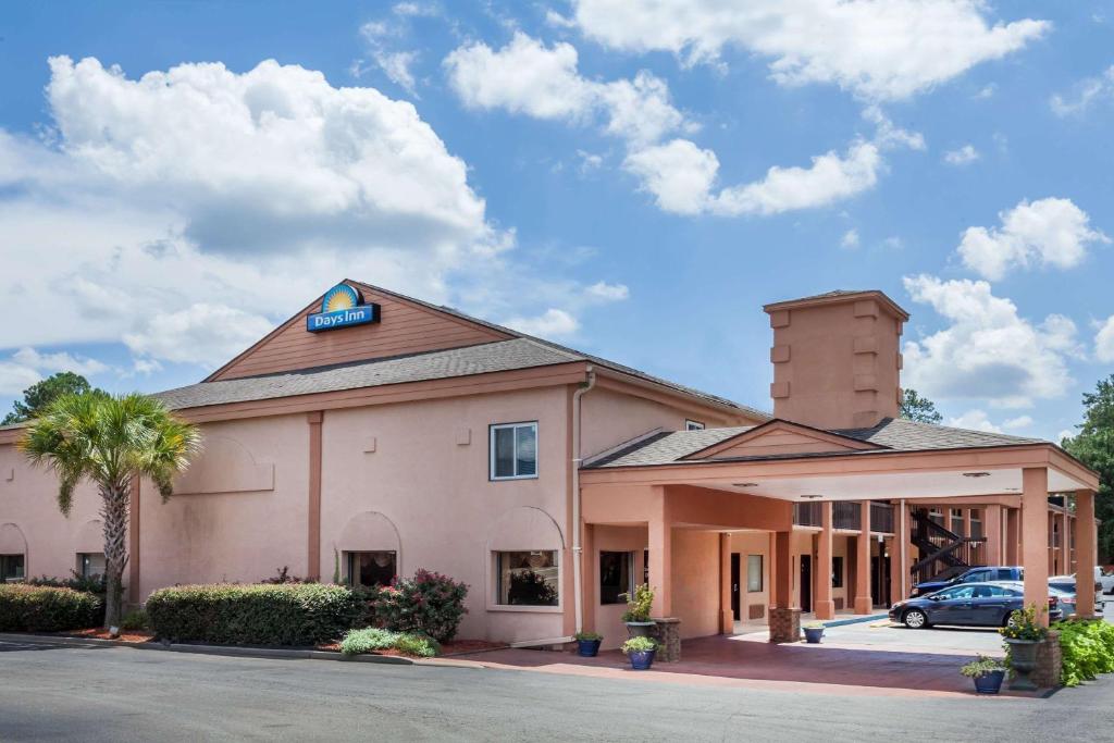 Days Inn by Wyndham Columbia, Columbia (updated prices 2026)