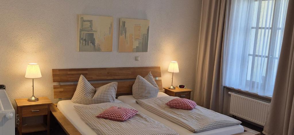 Postel nebo postele na pokoji v ubytování Hotel Meridian