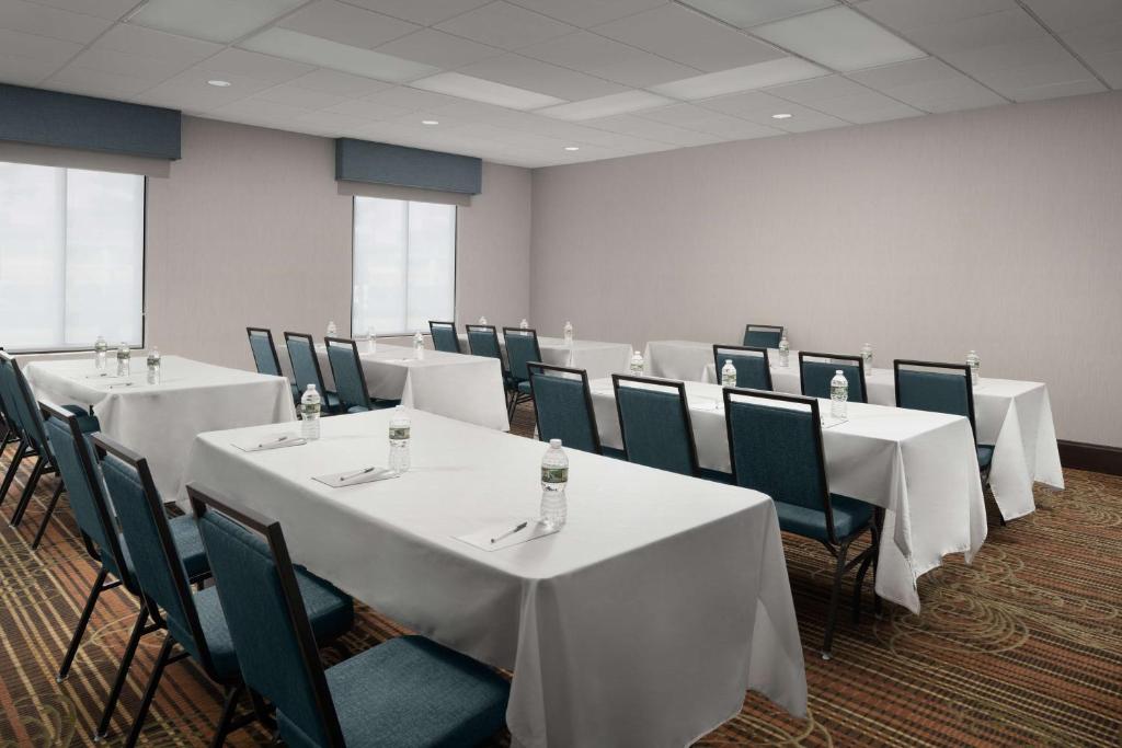 Hampton Inn Haverhill photo