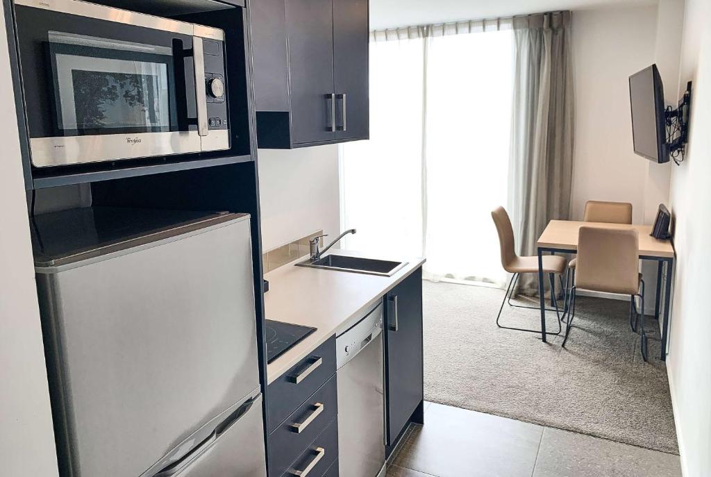 Ramada Suites by Wyndham Albany - Resim 13