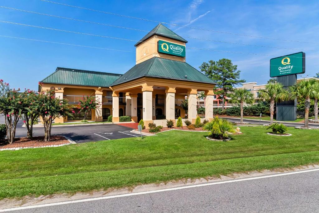 Quality Inn and Suites Civic Center