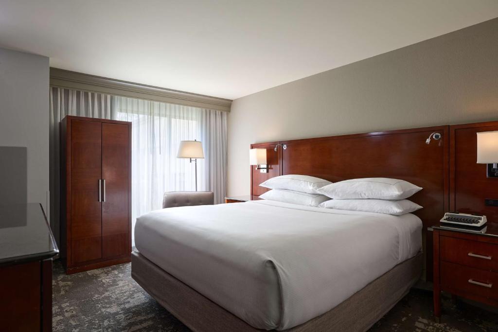 DoubleTree by Hilton Minneapolis Airport, MN photo
