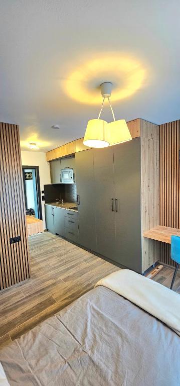 Hira Boarding Aparthotel - Economy Single Room
