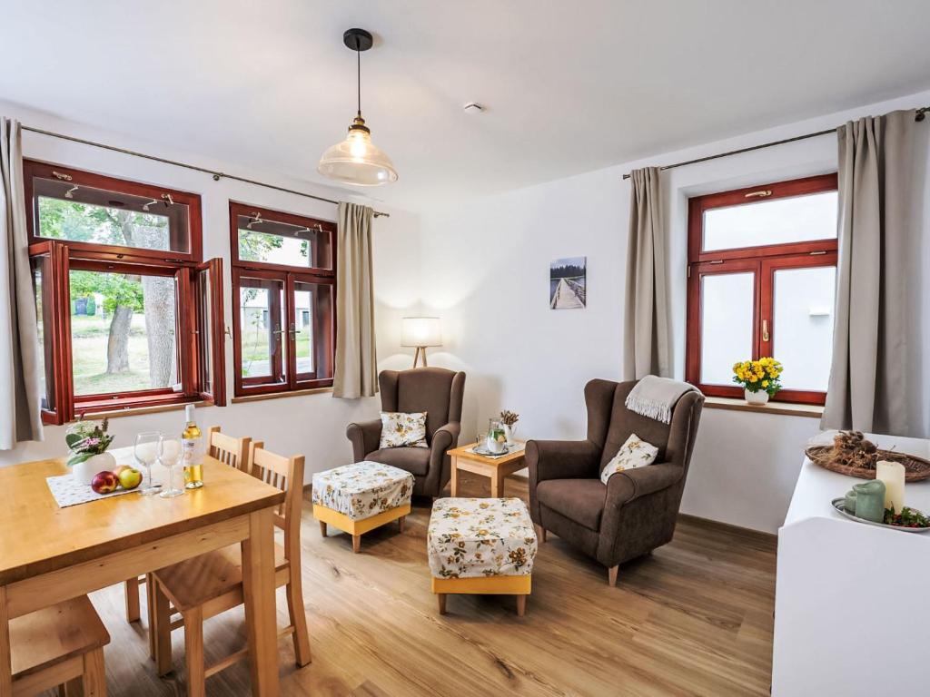 Un lugar para sentarse en Apartment Olšina by Interhome