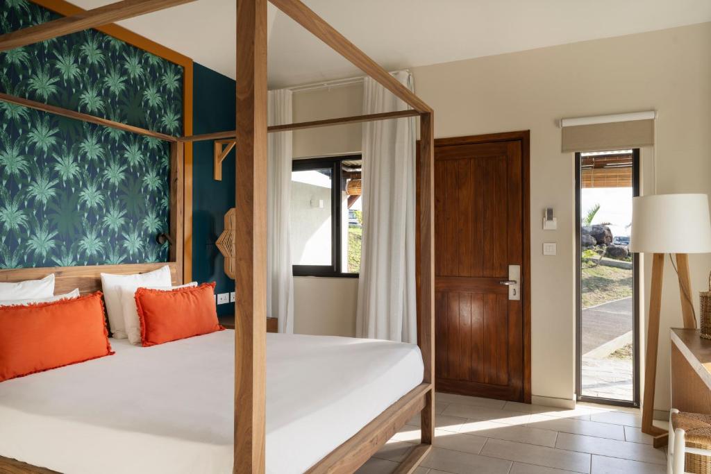 Constance Tekoma - Rodrigues Island - 4