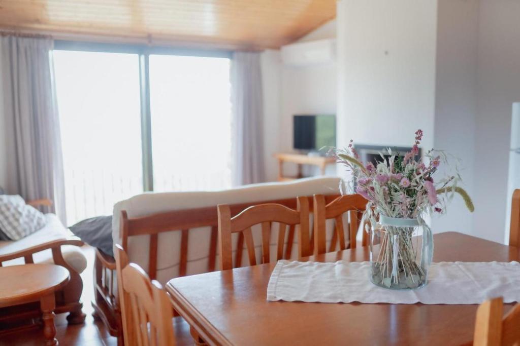 TV a/nebo společenská místnost v ubytování El Portal de la Irene Apartamentos Rurales