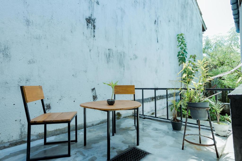 Drop Inn Hostels - 11