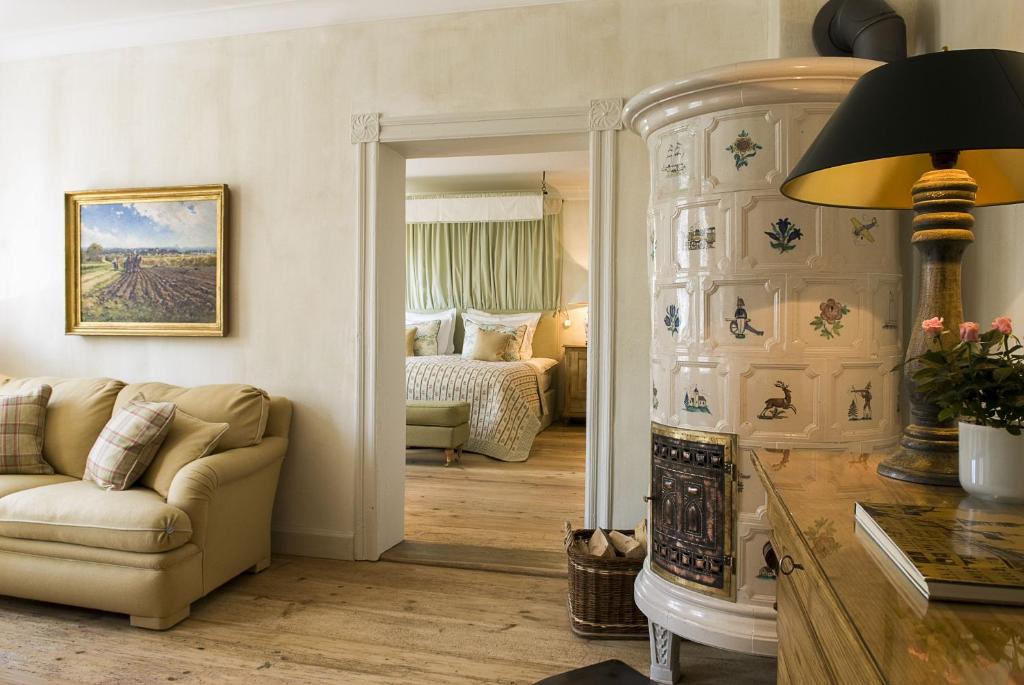 Posezení v ubytování Brauereigasthof-Hotel Aying