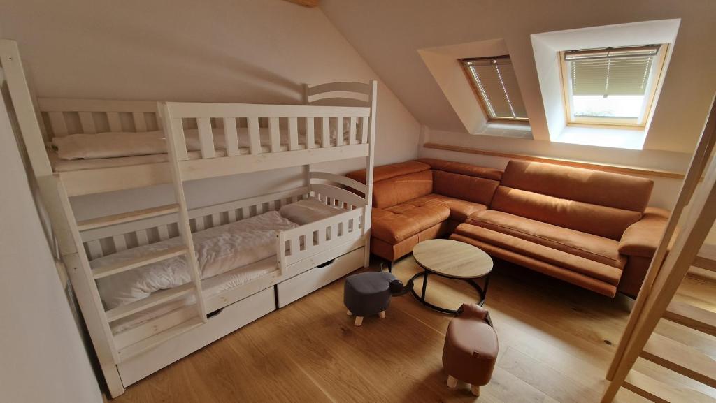 Postel nebo postele na pokoji v ubytování Tourist farm Gričnik