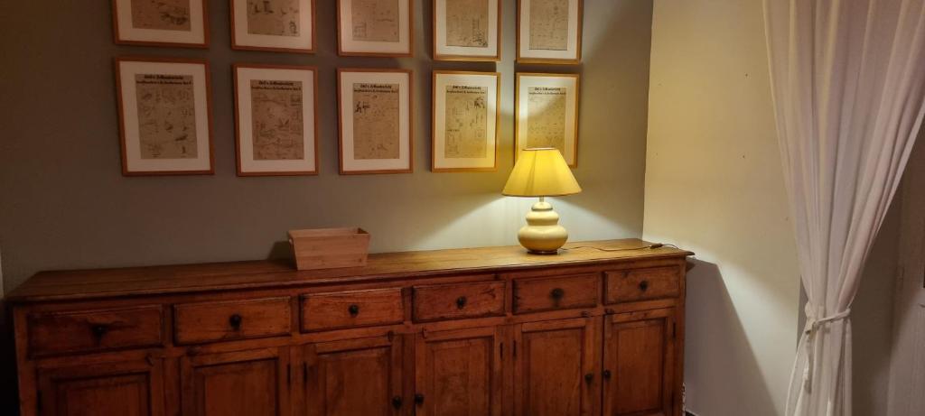 Postel nebo postele na pokoji v ubytování Château Meilhen