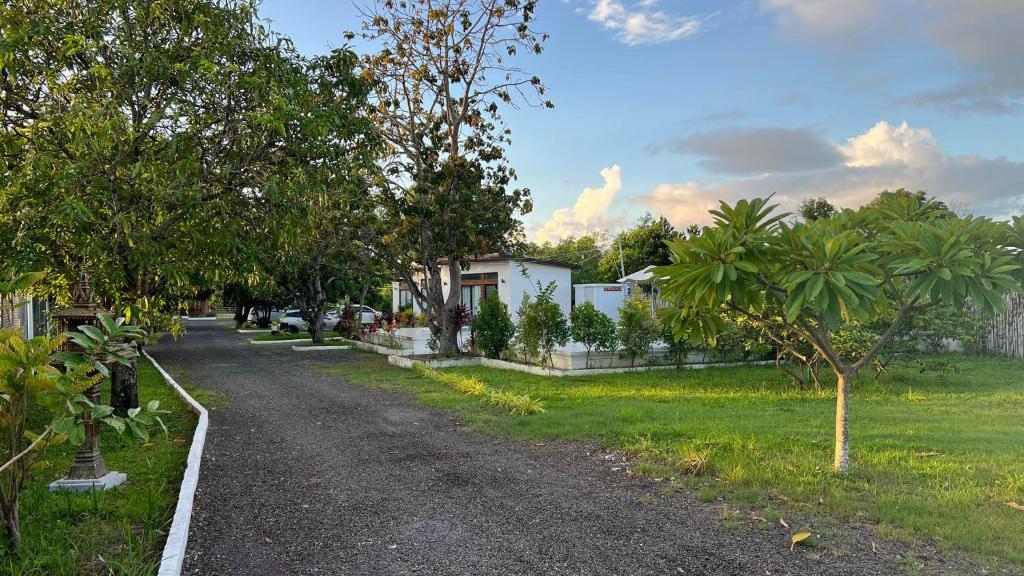 Zahrada ubytování Kraoub Kampot