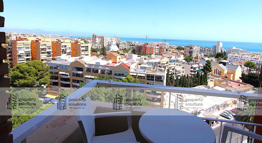 1017 Iris Apartamento - Vista al mar - Cerca de tren, restaurantes y tiendas - Playa a 10 minutos caminando