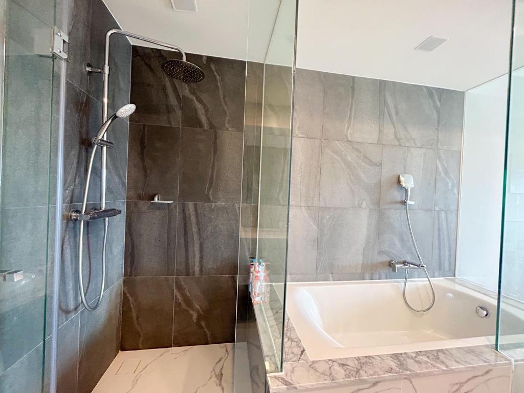 Luxury Astra Sky River - 8