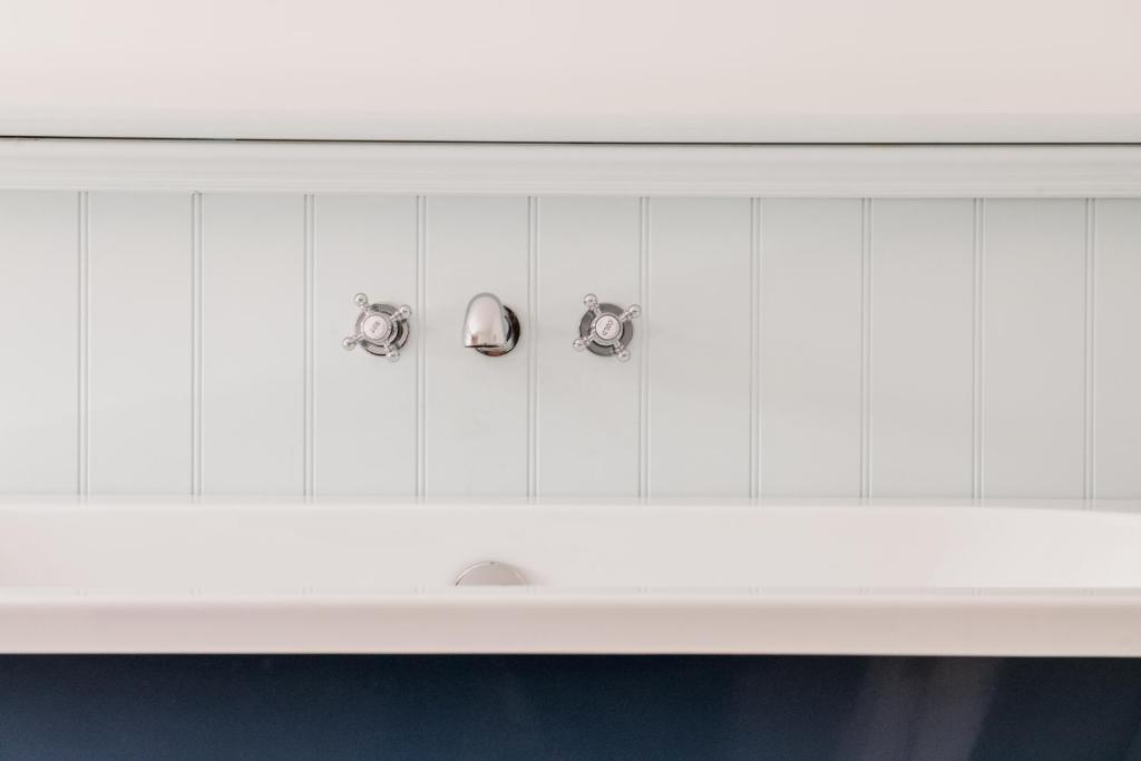 The Heathcock Boutique Hotel - Room 3 - Resim 10