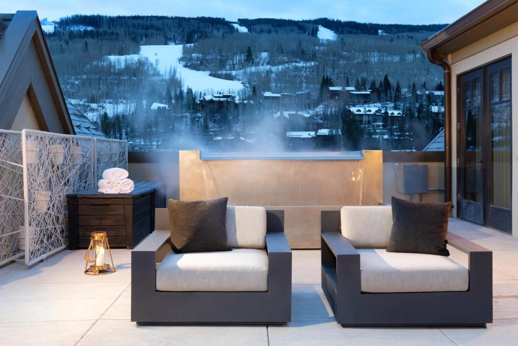 Posezení v ubytování Four Seasons Resort Vail