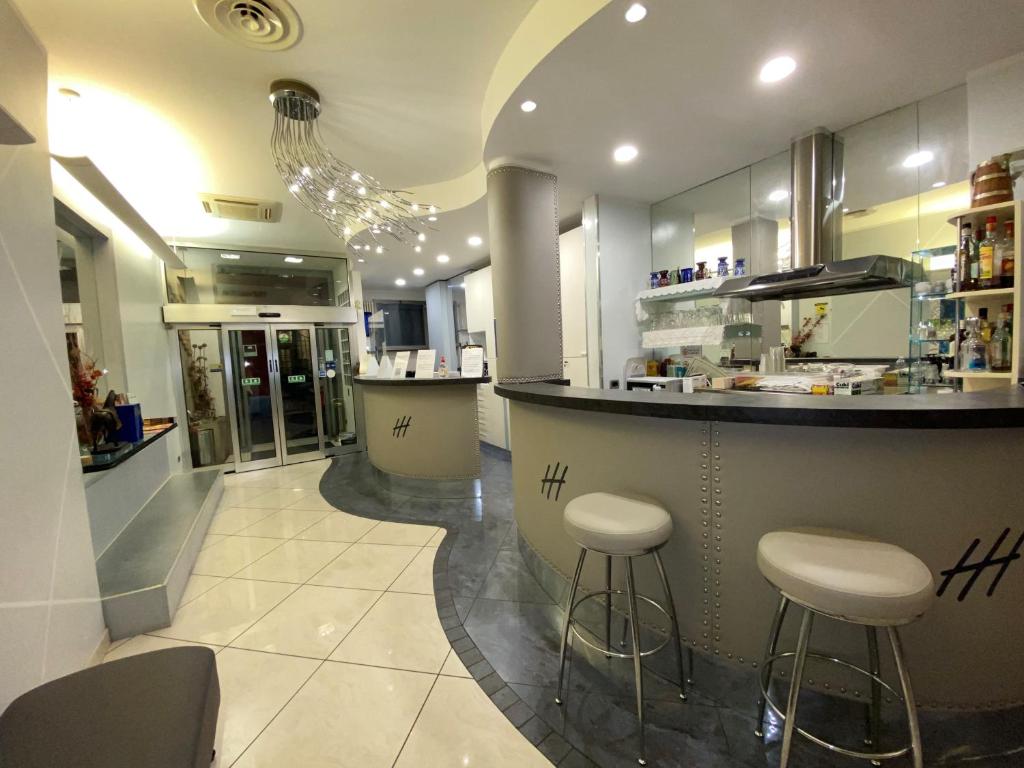 Hotel Holiday- Alla Finestrella - Resim 4