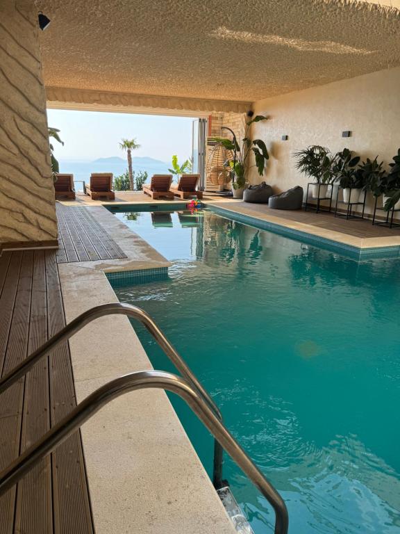 Bazén v ubytování Festim Villa Hotel nebo v jeho okolí
