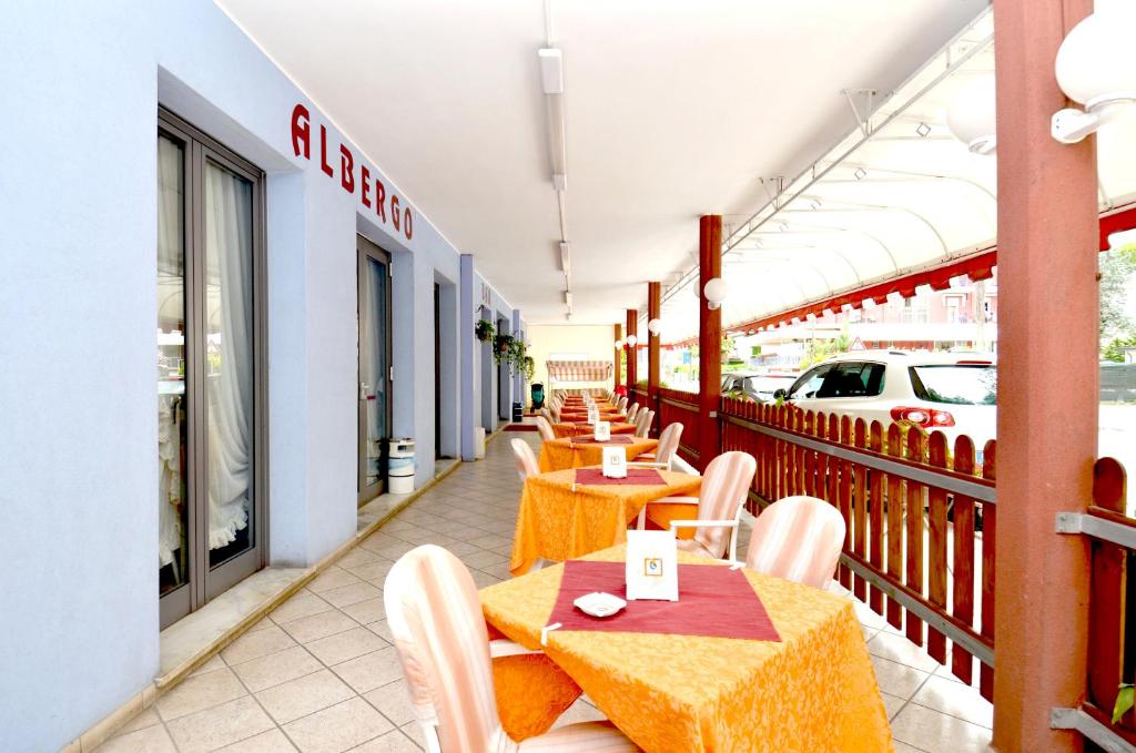 Restaurace v ubytování Hotel Edera