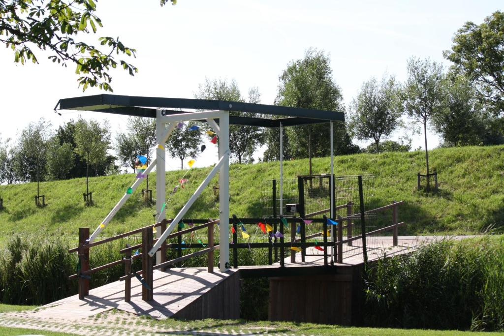 Herní místnost nebo prostor pro děti v ubytování Camping 't Veerse Meer