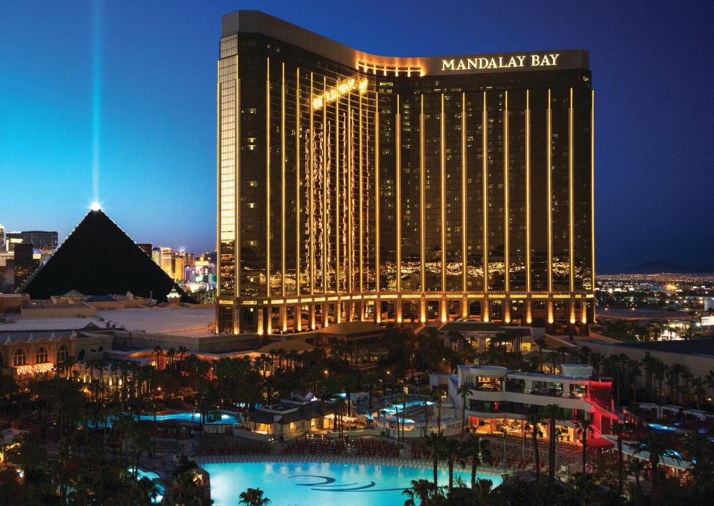 Πισίνα στο ή κοντά στο Mandalay Bay