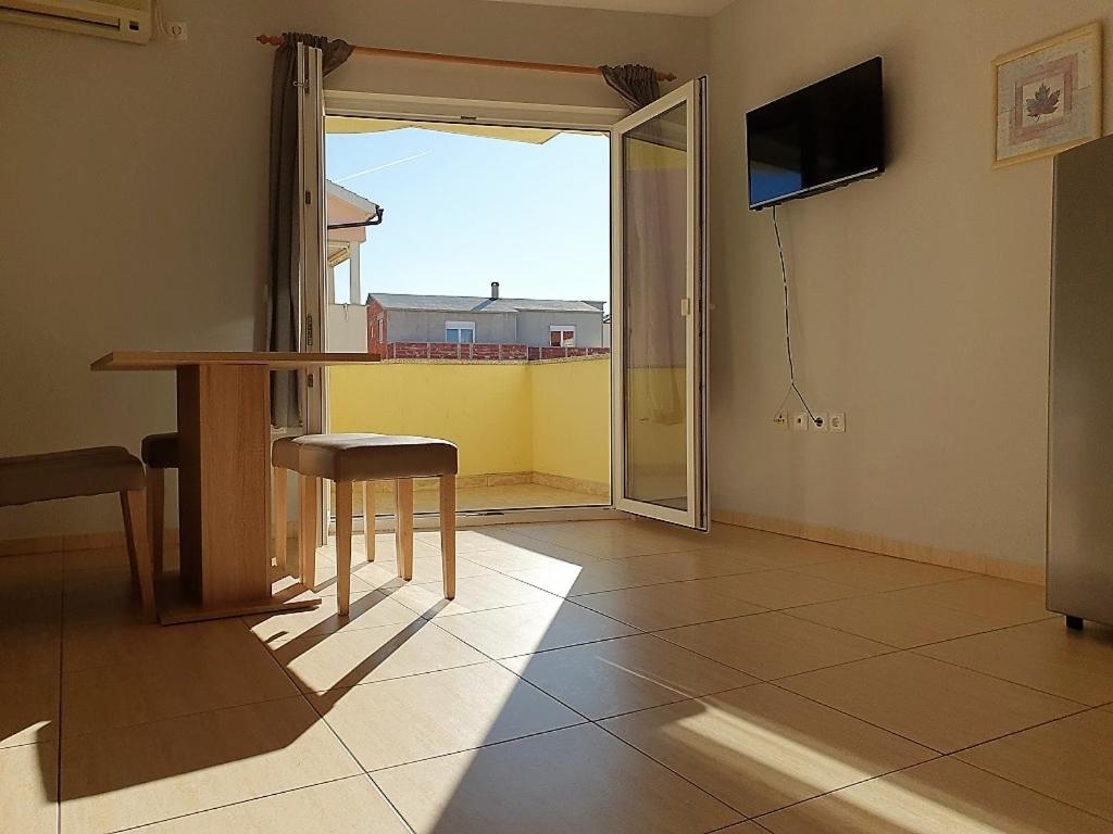 Apartment Damir - Novalja