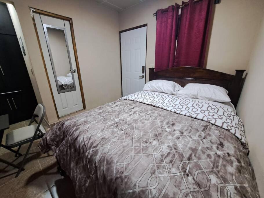 Postel nebo postele na pokoji v ubytování Habitación con acceso privado