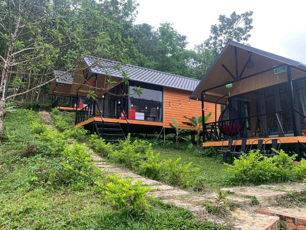 Gallery image of Đông Giang Sky Villa Stay And Food in Dong Giang