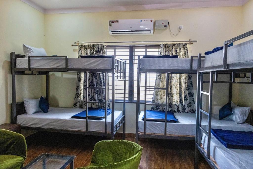 Postel nebo postele na pokoji v ubytování Beedu - Backpackers Hostel