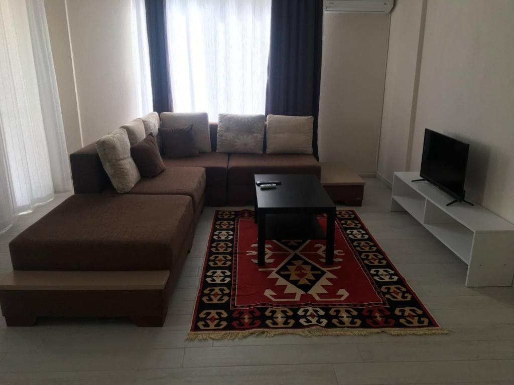 TV a/nebo společenská místnost v ubytování Dalaman Pansiyon & Family rooms