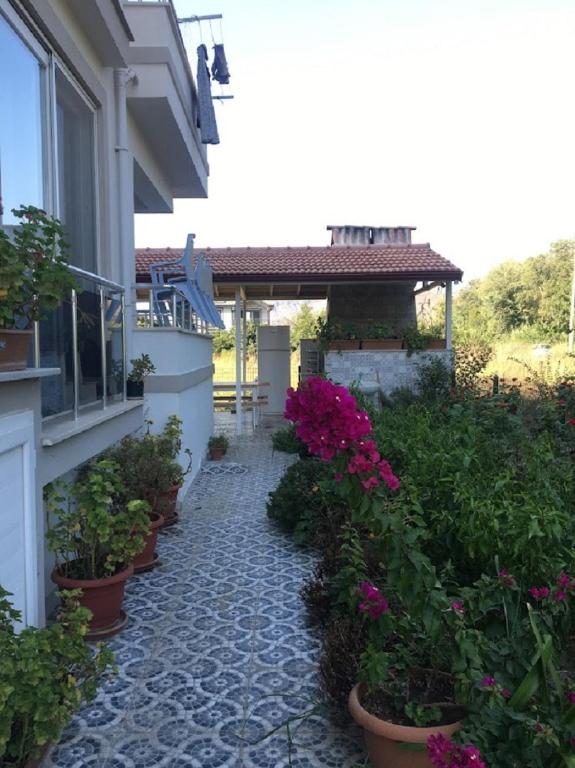 Zahrada ubytování Dalaman Pansiyon & Family rooms