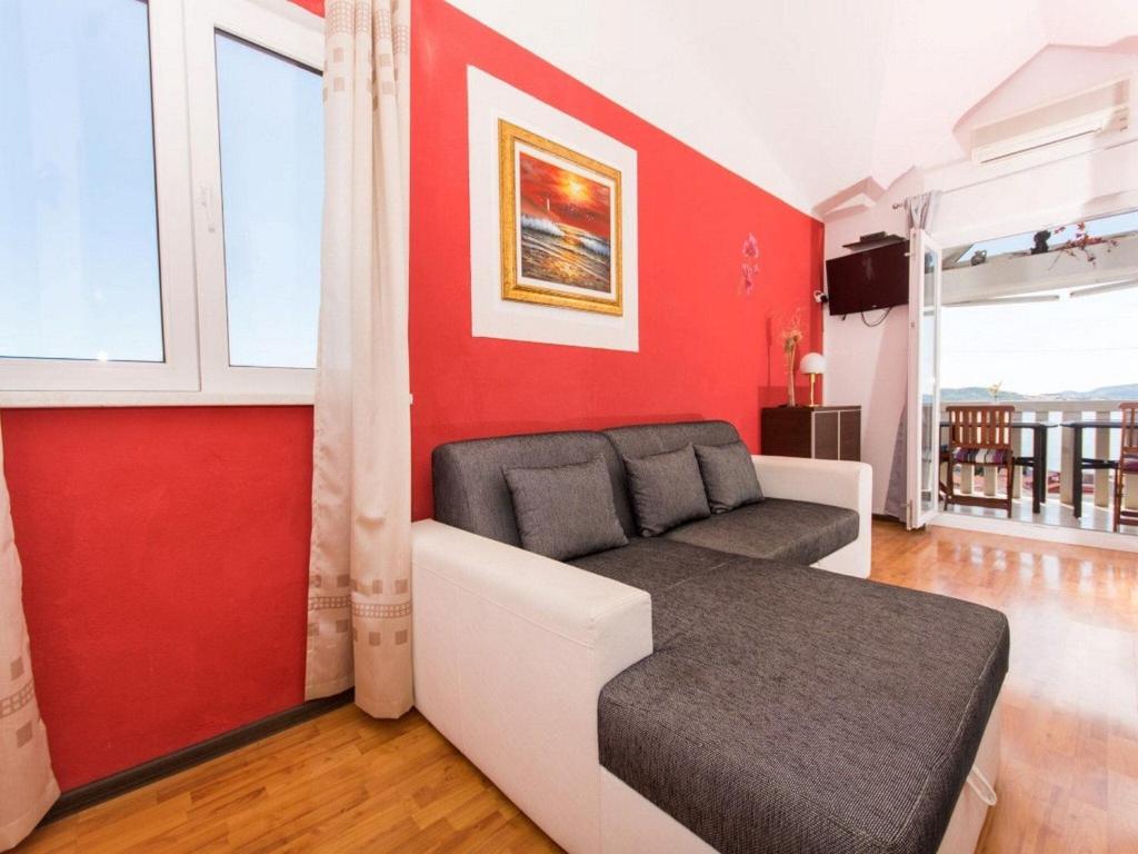 Villa Stil - Two Bedroom Apartment with Balcony and Sea View 203 President