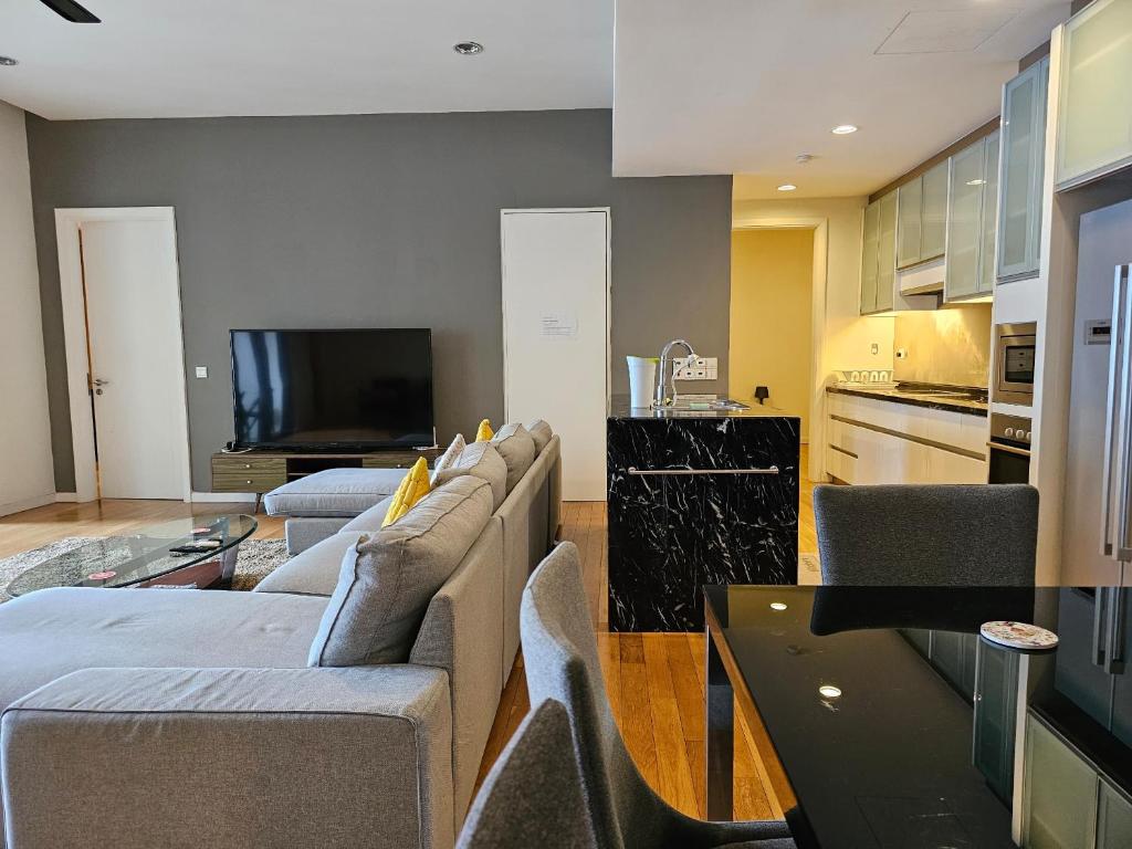 Kuchyň nebo kuchyňský kout v ubytování City Vibe Oasis St Mary Pavilion KLCC 3Bed6pax
