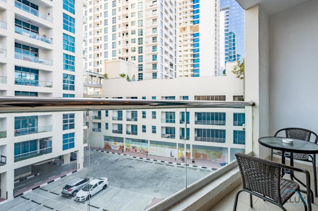 Balkón nebo terasa v ubytování Captivating 1BR at DEC Towers Dubai Marina by Deluxe Holiday Homes