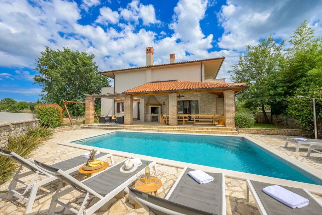 Πισίνα στο ή κοντά στο Villa Antonija by IstriaLux