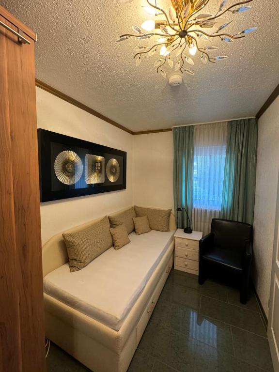 Postel nebo postele na pokoji v ubytování Schloss Kirchham Appartement - & Wellnessanlage