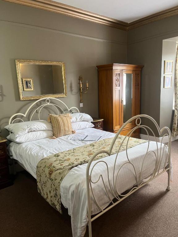 Angel at Bourne - Superior Family Room