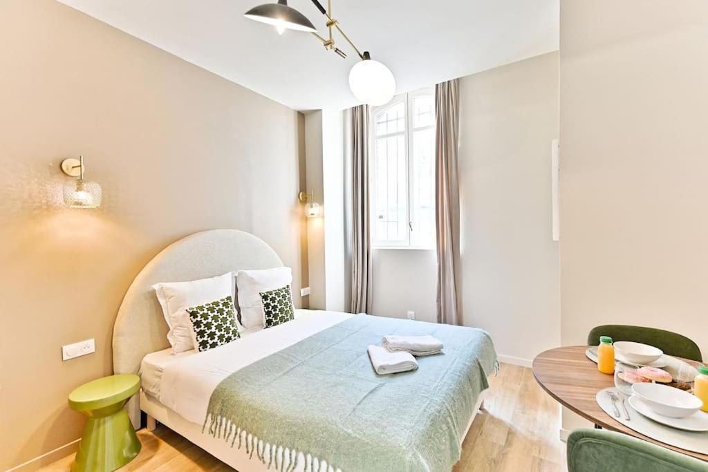 Petit studio plein pied aux portes de Paris - Estudio