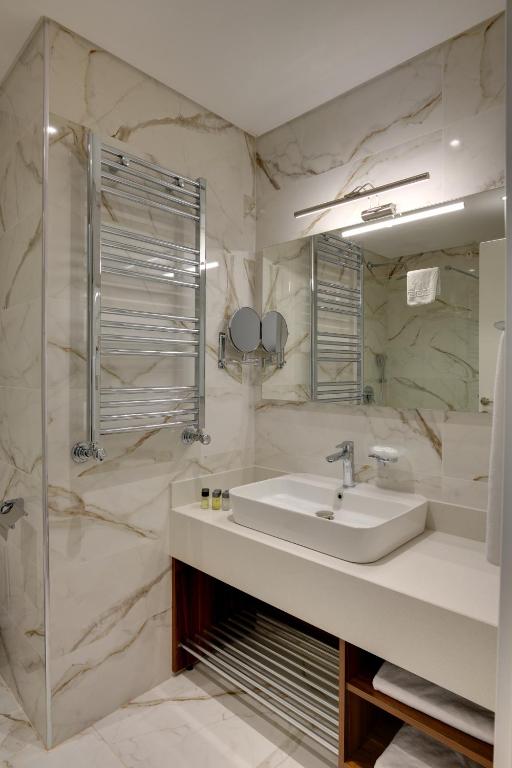 Koupelna v ubytování Dedeman Güre Nurhayat Thermal Resort&SPA