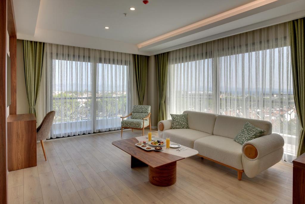 Posezení v ubytování Dedeman Güre Nurhayat Thermal Resort&SPA