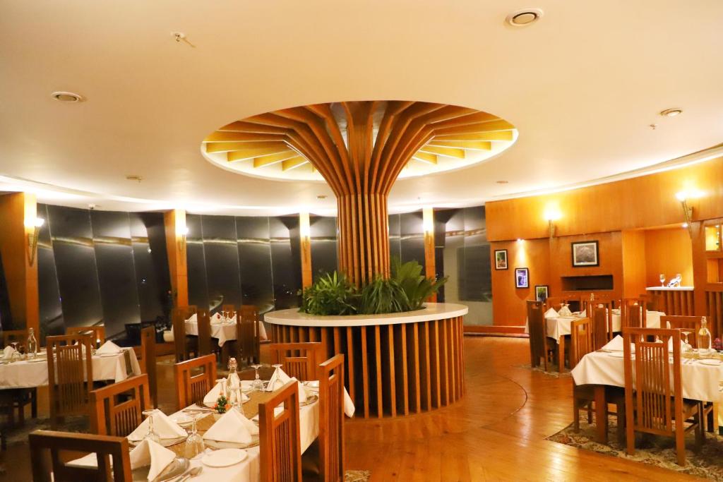 Restaurace v ubytování Deventure Shimla Hills