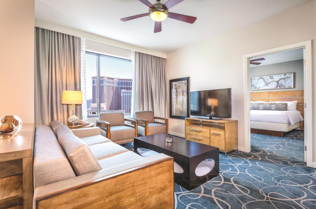 Club Wyndham Desert Blue - 