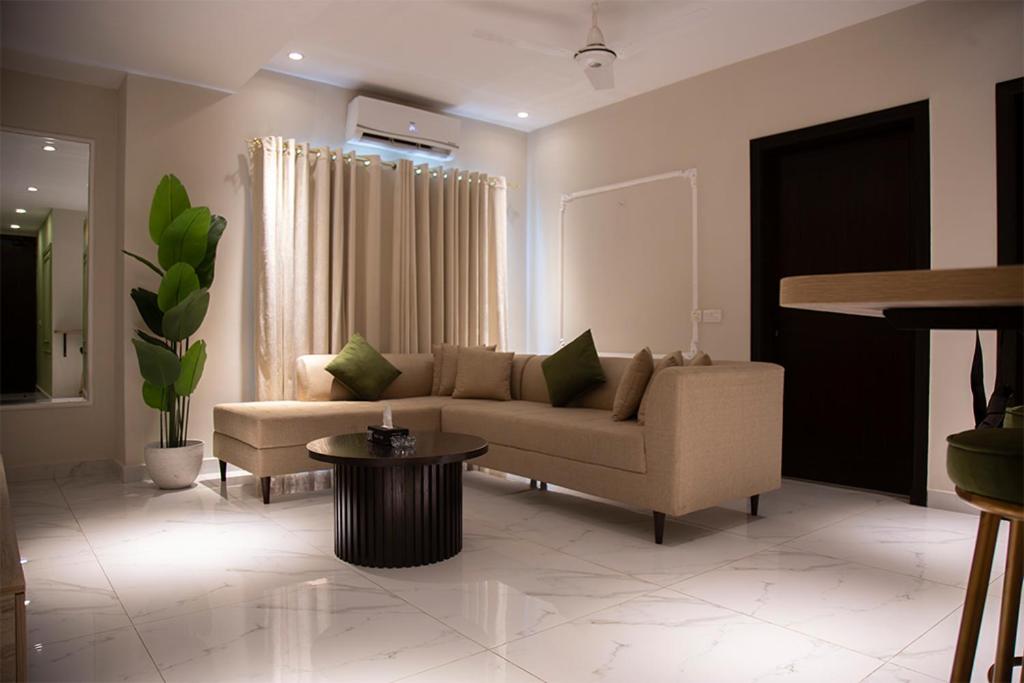 BNR - The Opus Residences 2-Bed Apartment Gulberg Lahore - Departamento